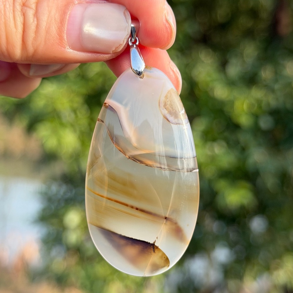 925 silver plated translucent Montana agate pendant 1030‎